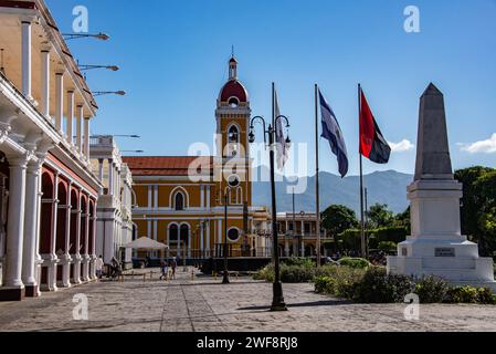 La bella Cattedrale neoclassica di Granada (nostra Signora dell'Assunzione), Granada, Nicaragua Foto Stock