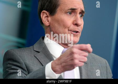 Washington, Stati Uniti. 29 gennaio 2024. Il coordinatore delle comunicazioni strategiche del Consiglio di sicurezza nazionale John Kirby parla durante un briefing stampa alla Casa Bianca di Washington il 29 gennaio 2024. Foto di Yuri Gripas/ABACAPRESS.COM credito: Abaca Press/Alamy Live News Foto Stock