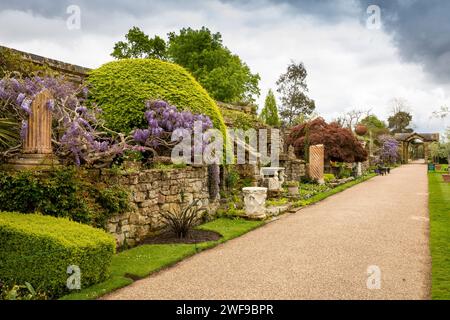 Regno Unito, Inghilterra Kent, Hever, Castello di Hever, confine con giardino all'italiana Foto Stock