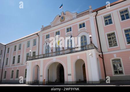 Facciata del castello di Toompea, edificio del Parlamento estone (estone "Riigikogu") a Tallinn, Estonia Foto Stock