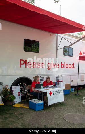 Falcon Heights, Minnesota. Veicolo mobile per il prelievo del sangue della Croce Rossa americana alla fiera dello stato del Minnesota per le donazioni di sangue. Foto Stock