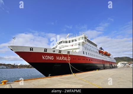 Piroscafo costiero norvegese nel porto di Bodo, Norvegia nord-occidentale Foto Stock