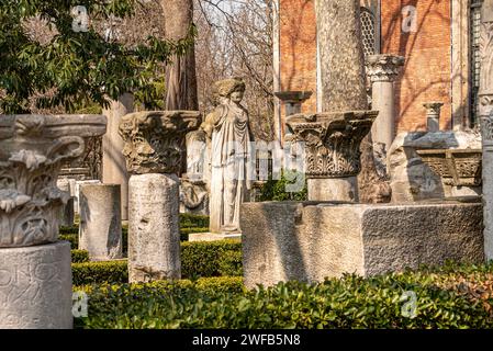 Stile bizantino nell'architettura dell'esterno di Costantinopoli Foto Stock