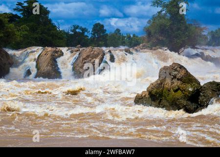 Khone Phapheng cade sul fiume Mekong nel Laos del sud. Foto Stock