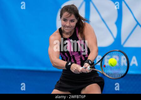 Jodie Anna Burrage della Gran Bretagna in azione durante il Round of 16 all'ITF Women's World Tennis Tour W60 2023 a Canberra, in Australia Foto Stock