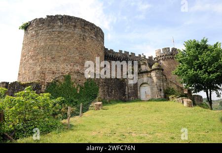 Mombeltran castello o Duques de Alburquerque castello (15 ° secolo). Provincia di Avila, Castilla y Leon, Spagna. Foto Stock