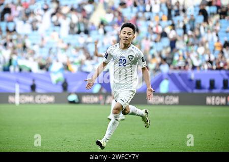 Doha, Qatar. 30 gennaio 2024. Abbosbek Fayzullaev, in Uzbekistan, festeggia il gol nel round of 16 match tra Uzbekistan e Thailandia alla Coppa d'Asia AFC Qatar 2023 a Doha, Qatar, 30 gennaio 2024. Credito: Jiang Han/Xinhua/Alamy Live News Foto Stock