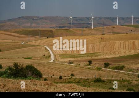 Paesaggio di campagna nei pressi di Oppido Lucano e San Chirico, in provincia di potenza, Basilicata, Italia Foto Stock