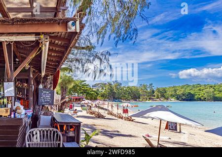 Ristorante e bar, spiaggia Choeng Mon, Bo Phut, Ko Samui, Thailandia Foto Stock