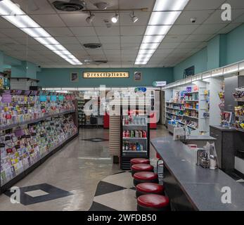 All'interno dell'Hurst Discount Drugs and Soda Shop, in attività da oltre 100 anni a Bardstown, Kentucky, Stati Uniti Foto Stock