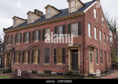 Un'antica casa in mattoni risalente al 1800 sull'East Stephen Foster Avenue a Bardstown, Kentucky, USA Foto Stock