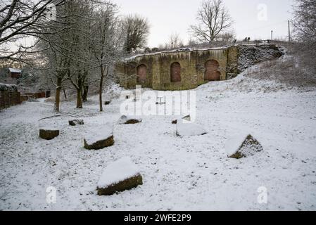 I vecchi forni di calce vicino al canale di Marple vicino a Stockport, Greater Manchester, Inghilterra. Foto Stock