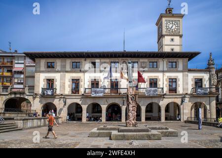 Città vecchia di Guernica. Guernica fu bombardata dalla Luftwaffe della Germania nazista. L'attacco ispirò la pittura Guernica di Pablo Picasso, raffigurando il suo oltraggio Foto Stock