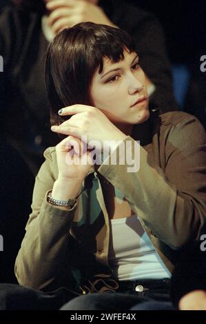 Milano Italia 1999-03-23 : Elisa, cantante italiana, durante lo show televisivo “PIM” Foto Stock