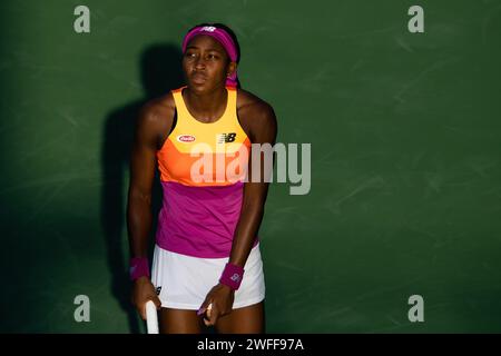 Cori Gauff degli Stati Uniti contro Jessica Pegula degli Unites States durante il loro Singles Round 1 match nell'ambito del Dubai Duty Free Tennis Championships WTA 500 il 14 febbraio 2022 a Dubai, Emirati Arabi Uniti. Foto di Victor Fraile / Power Sport Images Foto Stock