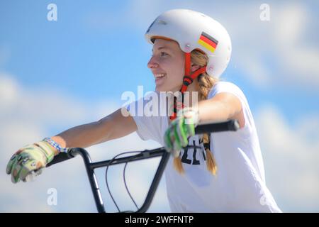 Kim Muller (Germania, medaglia d'argento). Donne BMX Freestyle. Campionati europei di Monaco 2022 Foto Stock