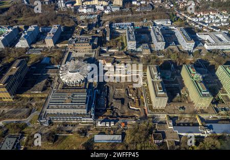 Luftbild, Gebäudekomplex der RUB Ruhr-Universität Bochum, Baustelle Ersatzneubau NA, muschelartige form rundes Gebäude Audimax Hörsaal, Mensa Gebäude, Querenburg, Bochum, Ruhrgebiet, Nordrhein-Westfalen, Deutschland ACHTUNGxMINDESTHONORARx60xEURO *** Vista aerea, complesso edilizio della RUB Ruhr University Bochum, sostituzione del cantiere nuovo edificio NA, edificio rotondo a forma di conchiglia sala conferenze Audimax, edificio mensa, Querenburg, Bochum, zona della Ruhr, Renania settentrionale-Vestfalia, Germania ATTENTIONxMINDESTHONORARx60xEURO Foto Stock