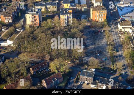 Luftbild, Wohngebiet Hohenhöveler Hochhäuser und Waldstück an den Eichen, Friedrich-Wilhelm-Raiffeisen-Platz, Bockum-Hövel, Hamm, Ruhrgebiet, Nordrhein-Westfalen, Deutschland ACHTUNGxMINDESTHONORARx60xEURO *** Vista aerea, zona residenziale Hohenhöveler Hochhäuser e area boschiva An den Eichen, Friedrich Wilhelm Raiffeisen Platz, Bockum Hövel, Hamm, zona della Ruhr, Renania settentrionale-Vestfalia, Germania ATTENTIONxMINDESTHONORARx60xEURO Foto Stock