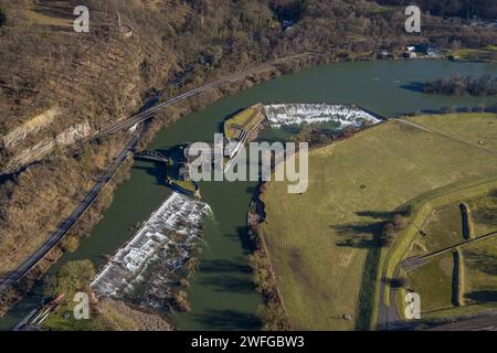 Luftbild, Fluss Ruhr und Wasserkraftwerk Hohenstein, Bergerdenkmal im Wald, Witten, Ruhrgebiet, Nordrhein-Westfalen, Deutschland ACHTUNGxMINDESTHONORARx60xEURO *** Vista aerea, fiume della Ruhr e centrale idroelettrica Hohenstein, monumento di montagna nella foresta, Witten, zona della Ruhr, Renania settentrionale-Vestfalia, Germania ATTENTIONxMINDESTHONORARx60xEURO Foto Stock