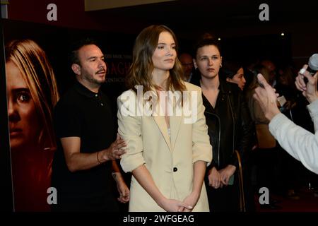 Città del Messico, Messico. 30 gennaio 2024. L'attrice britannica Freya Allan è stata intervistata sul Red carpet di ''Baghead'' a Cinepolis Miyana a città del Messico, Messico, il 30 gennaio 2024. (Foto di Carlos Tischler/Eyepix Group) (foto di Eyepix/NurPhoto) credito: NurPhoto SRL/Alamy Live News Foto Stock