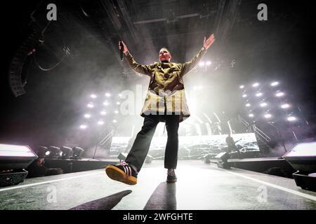 Oslo, Norvegia. 30 gennaio 2024. La band metalcore britannica Architects esegue un concerto dal vivo all'Oslo Spektrum di Oslo. Qui il cantante Sam Carter è visto dal vivo sul palco. (Foto: Gonzales Photo/Alamy Live News Foto Stock