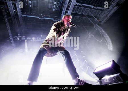 Oslo, Norvegia. 30 gennaio 2024. La band metalcore britannica Architects esegue un concerto dal vivo all'Oslo Spektrum di Oslo. Qui il cantante Sam Carter è visto dal vivo sul palco. (Foto: Gonzales Photo/Alamy Live News Foto Stock