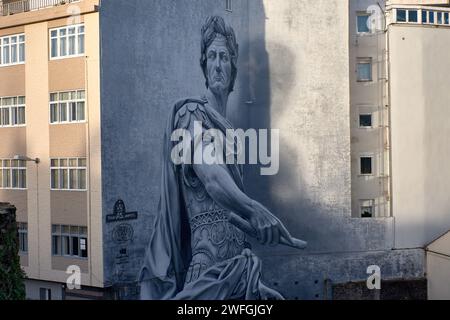 LUGO,SPAGNA;gennaio,27,2024: I graffiti di "Giulio Cesare" dipinti da Diego come il miglior murale urbano del mondo Foto Stock