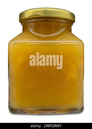 Marmellata di pera in vaso di vetro isolato su bianco con percorso di ritaglio incluso Foto Stock