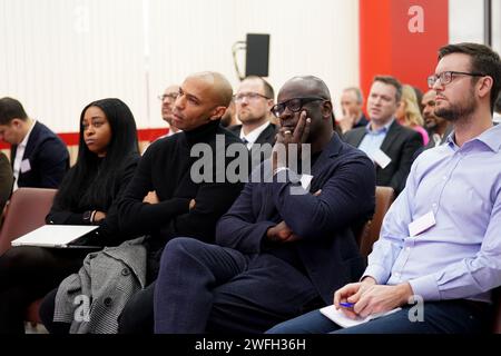 Gli ex calciatori Lilian Thuram e Thierry Henry durante la Racial and Gender Equity nella European Football Conference al City Ground, Nottingham. La conferenza, volta ad affrontare le questioni del razzismo e della disuguaglianza di genere nel calcio europeo, è sostenuta dal proprietario forestale Evangelos Marinakis. Data foto: Mercoledì 31 gennaio 2024. Foto Stock