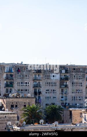 Vista dei vecchi edifici della città di Algeri. Algeria. Foto Stock