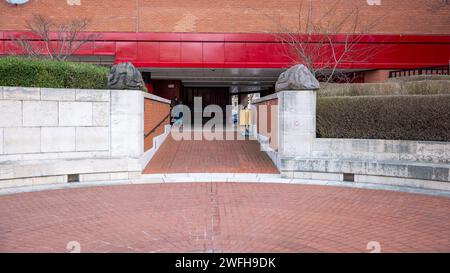 Opere d'arte e sculture dei pianeti al British Museum, Euston Road, Londra Foto Stock