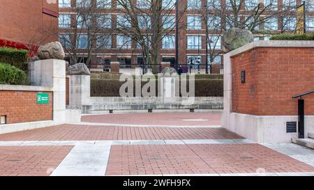 Opere d'arte e sculture dei pianeti al British Museum, Euston Road, Londra Foto Stock