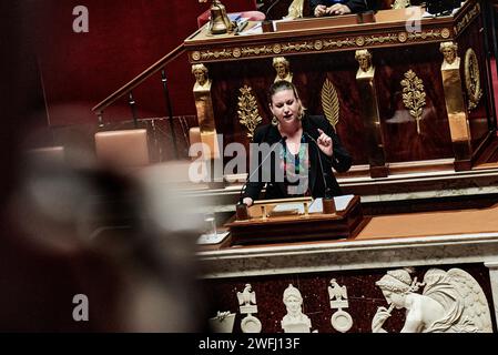 Parigi, Francia. 30 gennaio 2024. Antonin Burat/le Pictorium - discorso del primo Ministro Gabriel Attal di fronte all'Assemblea nazionale francese - 30/01/2024 - Francia/Ile-de-France (regione)/Parigi - Presidente del gruppo parlamentare "la France insoumise", interviene Mathilde Panot dopo l'intervento del primo Ministro Gabriel Attal" di politica generale all'Assemblea nazionale francese, il 30 gennaio 2024. Crediti: LE PICTORIUM/Alamy Live News Foto Stock