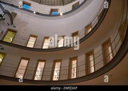 LUGO, SPAGNA; 27 gennaio 2024: La vecchia prigione di Lugo è stata riabilitata ed è ora un centro culturale con mostre permanenti relative a The hist Foto Stock