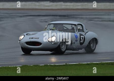 Jonathan Mitchell, Jaguar e-Type semi-leggera, Jaguar Classic Challenge per le vetture Jaguar pre-1966, i veicoli idonei includono: Pre-"66 e-TYPE, C AN Foto Stock