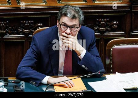 Roma, Italia. 31 gennaio 2024. Foto Roberto Monaldo/LaPresse31-01-2024 Roma politica camera dei deputati - tempo delle interrogazioni nella foto Giancarlo Giorgetti 31-01-2024 Rom e (Italia) politica camera dei deputati - tempo delle interrogazioni nella foto Giancarlo Giorgetti Credit: La Presse/Alamy Live News Foto Stock