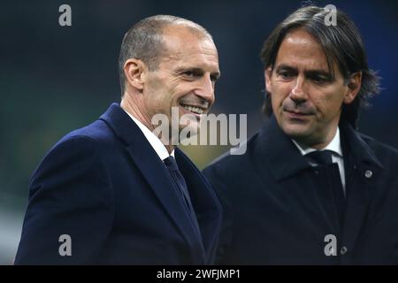 Milano, Italia. 19 marzo 2023. Foto Spada/la Presse 19 marzo 2023 - Milano, Italia - sport, calcio - Inter vs Juventus - Campionato italiano di calcio serie A TIM 2022/2023 - Stadio San Siro. Nella foto: Massimiliano Allegri (Juventus F.C.); con Simone Inzaghi (Inter Milano); 19 marzo 2023 Milano, Italia - sport, calcio - Inter vs Juventus - Campionato di calcio di serie A 2022/2023 - Stadio San Siro . Nella foto: Massimiliano Allegri (Juventus F.C.); Massimiliano Allegri (Juventus F.C.); con Simone Inzaghi (Inter Milan); Credit: La Presse/Alamy Live News Foto Stock