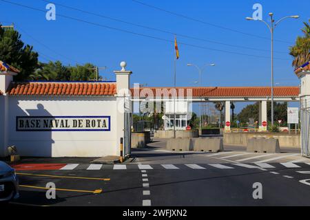 Rota, Cadice, Spagna - 3 ottobre 2023: Ingresso alla stazione navale di Rota in una giornata di sole Foto Stock