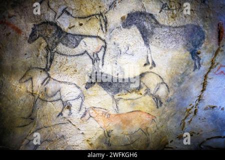 Grotta di Ekain, museo di Ekainberri che ospita la replica dei dipinti preistorici della grotta di Ekain, Zestoa, Guipuzcoa, Paesi Baschi, Spagna. La Grotta di Ekain ( Foto Stock