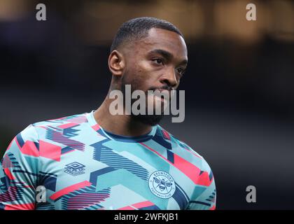 Londra, Regno Unito. 31 gennaio 2024. Ivan Toney di Brentford si riscalda prima della partita di Premier League al Tottenham Hotspur Stadium di Londra. Il credito fotografico dovrebbe leggere: David Klein/Sportimage credito: Sportimage Ltd/Alamy Live News Foto Stock