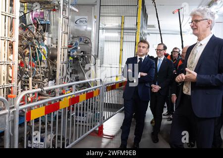 presidente francese Emanuel Macron, visita la fonte europea di spallazione (ESS) a Lund, Svezia. 31 gennaio 2024. //01JACQUESWITT witt0016A/Credit:Jacques Witt/SIPA/2401311954 Credit: Abaca Press/Alamy Live News Foto Stock