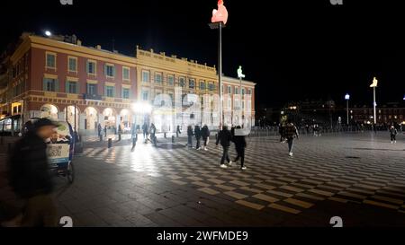 NIZZA, FRANCIA - 25 GENNAIO 2024: Strada pedonale nel centro della città di Nizza, Provence Alpes-Cоte d'Azur, Francia Foto Stock