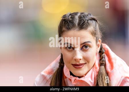 Cottbus, Germania. 31 gennaio 2024. Atletica leggera: Incontro internazionale di salto in alto a Cottbus. Il saltatore Yaroslava Mahuchikh (UKR) si prepara per la competizione. Crediti: Frank Hammerschmidt/dpa/Alamy Live News Foto Stock