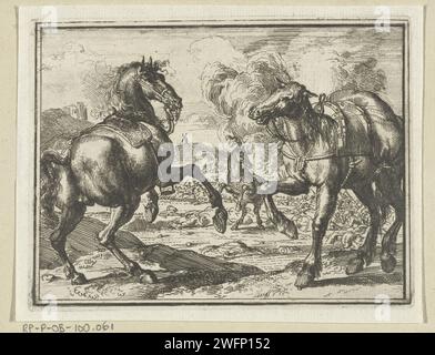 Frontespizio dell'opuscolo: Twist between the Spanish Ginet and French Mazet by Aesopus in Europe, 1701, 1701 stampa di Un cavallo spagnolo e di un cavallo francese senza piloti per un campo di battaglia. I cavalli discutono sulla classifica tra Spagna e Francia. Il titolo si trova su un foglio di testo separato. Incisione della carta nei Paesi Bassi/stampa letterpress Foto Stock