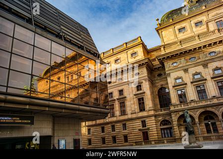 Praha, Repubblica Ceca, 29 ottobre 2023, nova scena building *** Praha, Tschechische Republik, 29. Oktober 2023, nova scena Gebäude Copyright: XWolfgangxSimlingerx Foto Stock