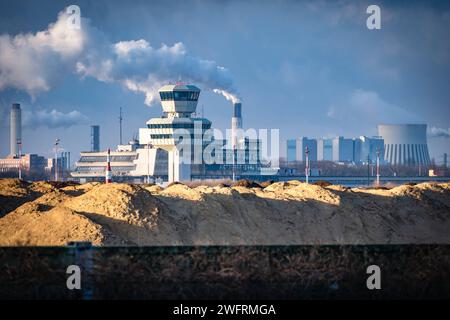 Berlin Reinickendorf OT Tegel, TXL, ehemaliger Flughafen Tegel, 01.02.2024 Berlin *** Berlin Reinickendorf OT Tegel, TXL, ex aeroporto di Tegel, 01 02 2024 Berlino Foto Stock