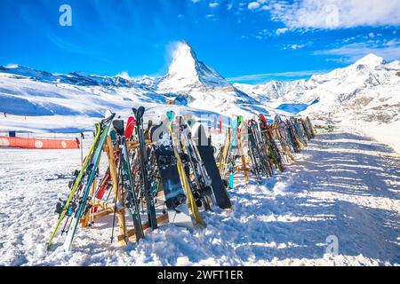 Area sciistica di montagna del Cervino a Zermatt, regione del Vallese, nelle Alpi svizzere Foto Stock