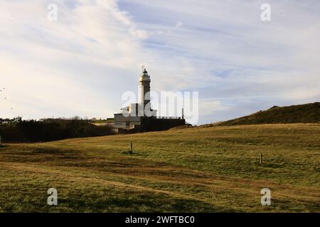 Il faro di Cabo Mayor è un faro situato nella città di Santander, nella provincia della Cantabria in Spagna Foto Stock