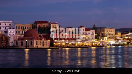 Porto veneziano di Chania al crepuscolo, Creta Foto Stock