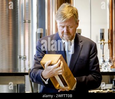 BAD NIEUWESCHANS - Re Willem-Alexander visita la Repubblica del grano durante una visita di lavoro a Groningen. La visita del re riguarda la riparazione, il rafforzamento e la sostenibilità delle case colpite dai terremoti. ANP SEM VAN DER WAL paesi bassi Out - belgio Out Foto Stock